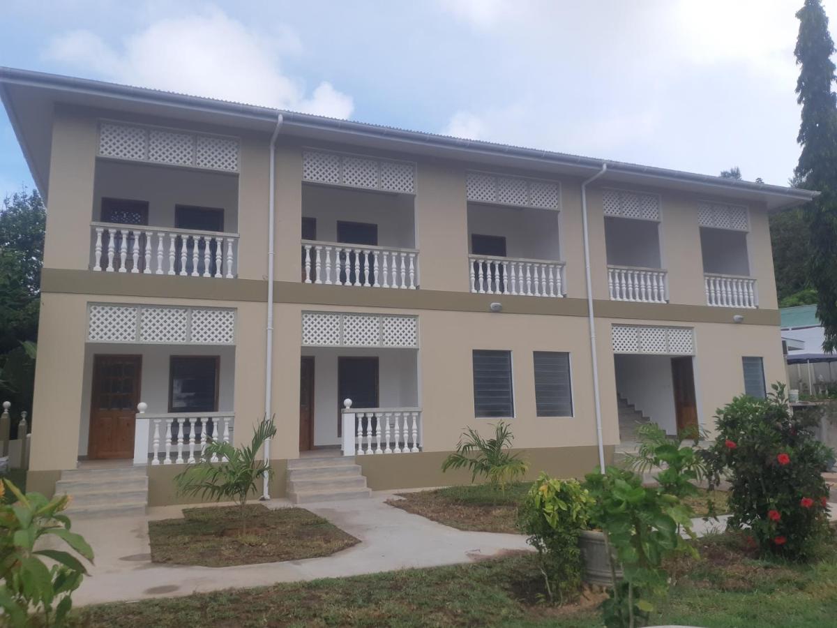 La Residence D'Almee Guesthouse Baie Sainte Anne エクステリア 写真