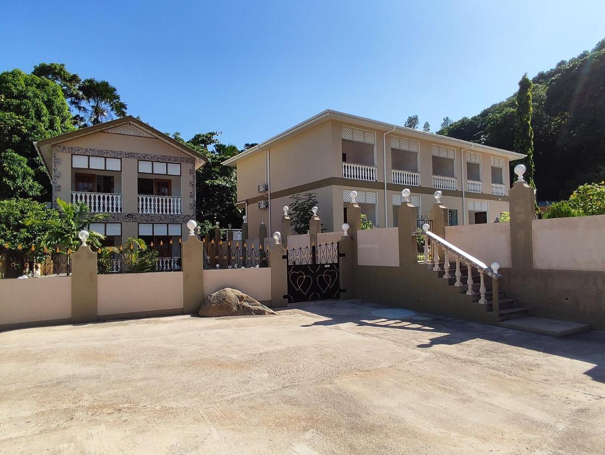 La Residence D'Almee Guesthouse Baie Sainte Anne エクステリア 写真