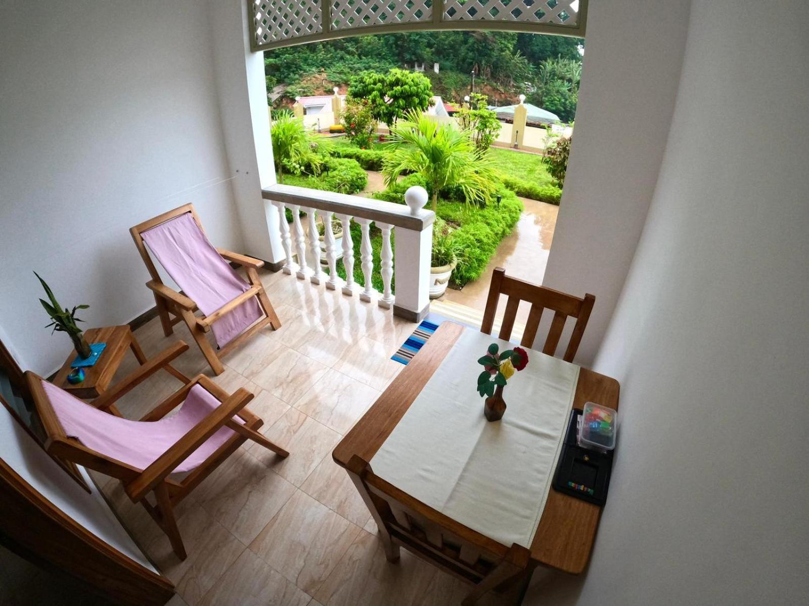 La Residence D'Almee Guesthouse Baie Sainte Anne エクステリア 写真