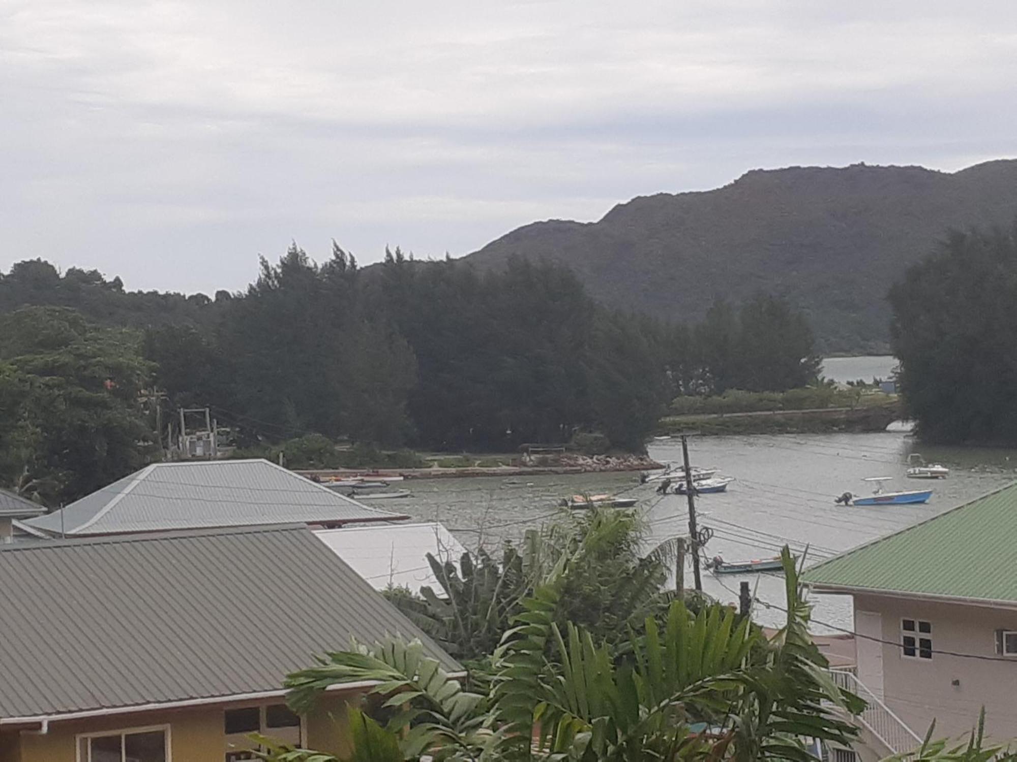 La Residence D'Almee Guesthouse Baie Sainte Anne エクステリア 写真